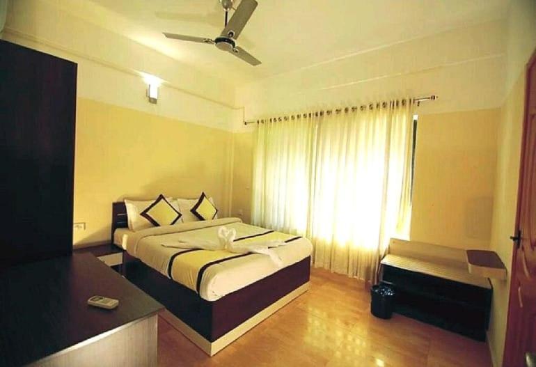 Hotel Tayas Trippapur Luaran gambar