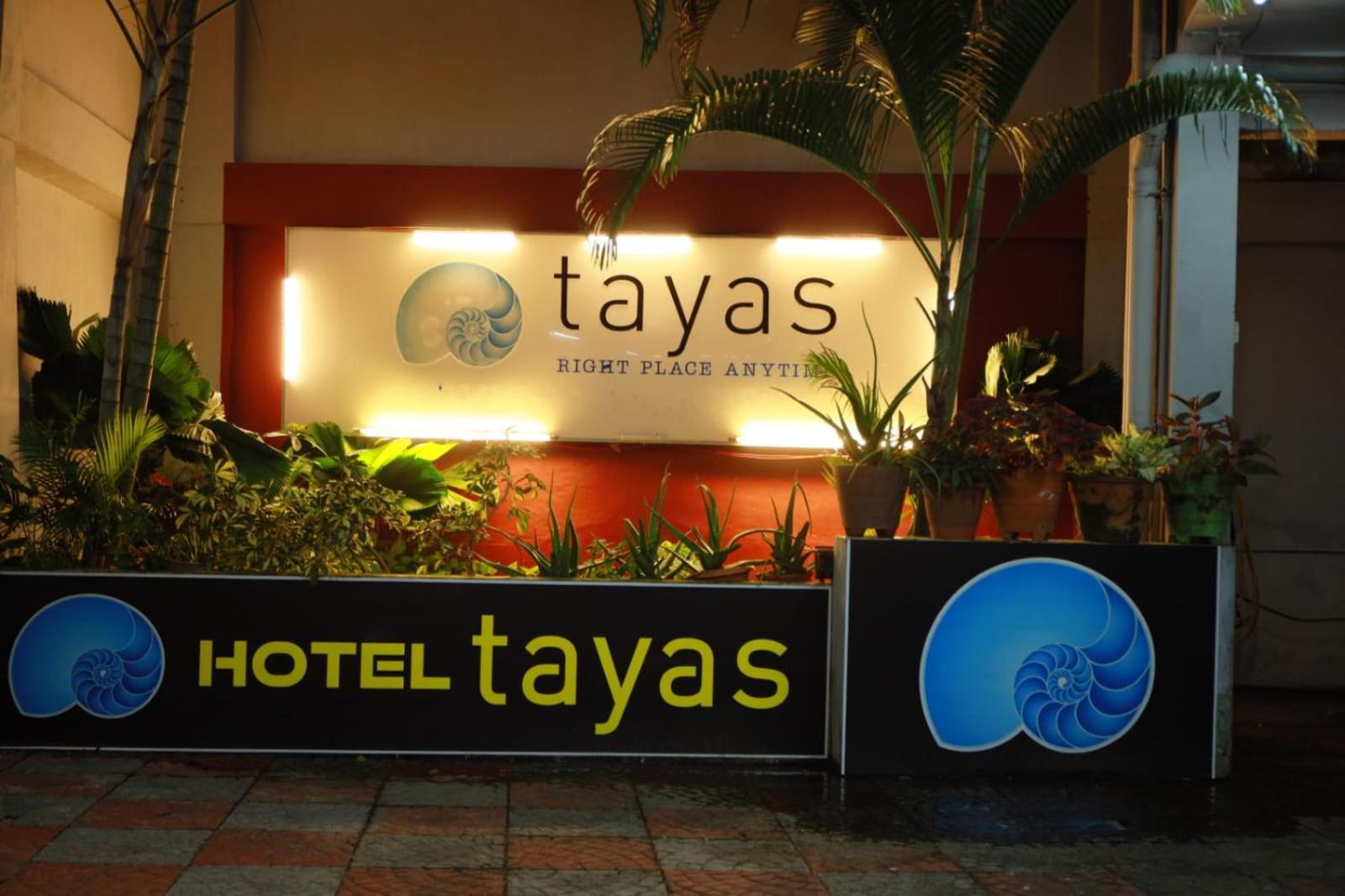 Hotel Tayas Trippapur Luaran gambar